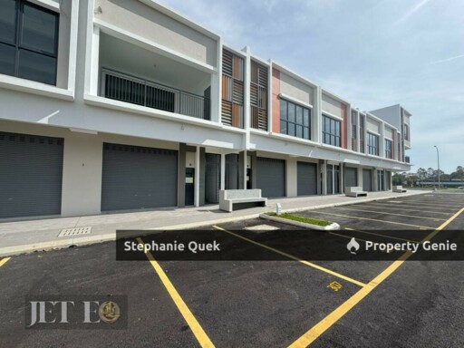 Bandar Rimbayu Uptown 2 Storey 22x75 Facing Main Road Shop Lot For Rent
