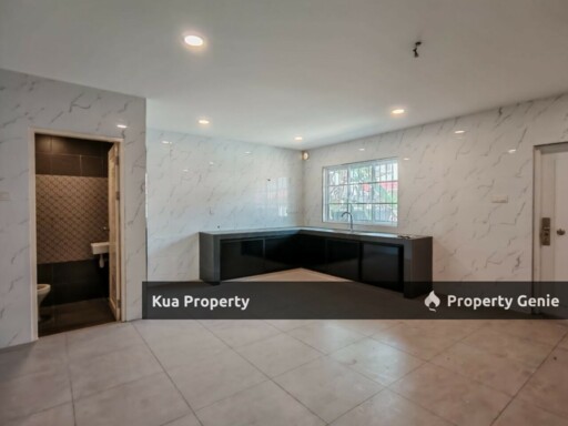Double Storey Terrace Intermediate House For Rent! Located at Bayor Bukit, Tabuan Jaya