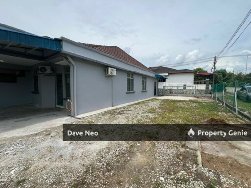 Jalan Kebangsaan • Taman Universiti • 1-Storey House • Corner Lot