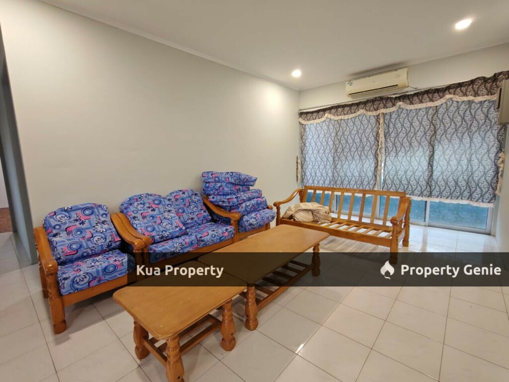 Central Court Apartment FOR SALE Located at Jalan Central
