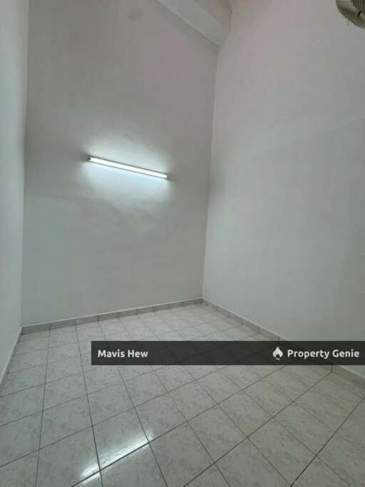 For Rent, Taman Rinting @JALAN BERINGIN 1X, 1.5-Storey, Partial Furnished