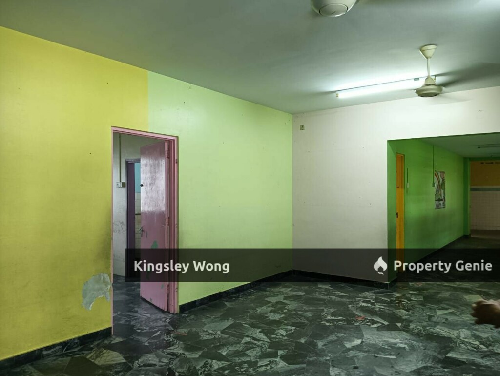 Jalan Kampar Housing Trust Ipoh Single Storey Bungalow Land size: 10,800 sq. ft For Sale Ipoh Town