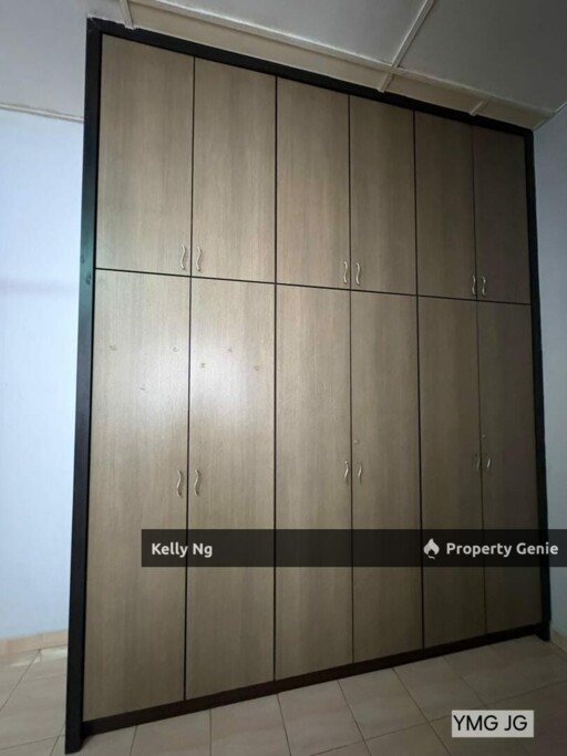 Double Sty Partial Renovation & Furnished At Kg Jawa Klang For Rent