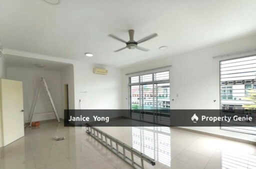 The WaterEdge Residences @ Senibong Cove