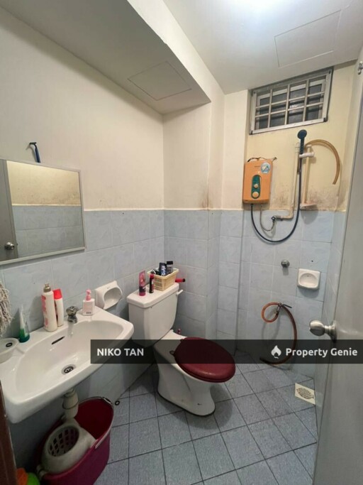 Apartment Bayu Puteri 1 With Strategic Location For Sale