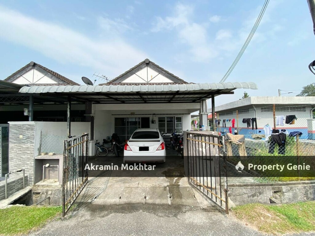 Freehold | Single Storey End Lot π Jalan Dato Hormat 28/KS13, Pulau Indah, Selangor