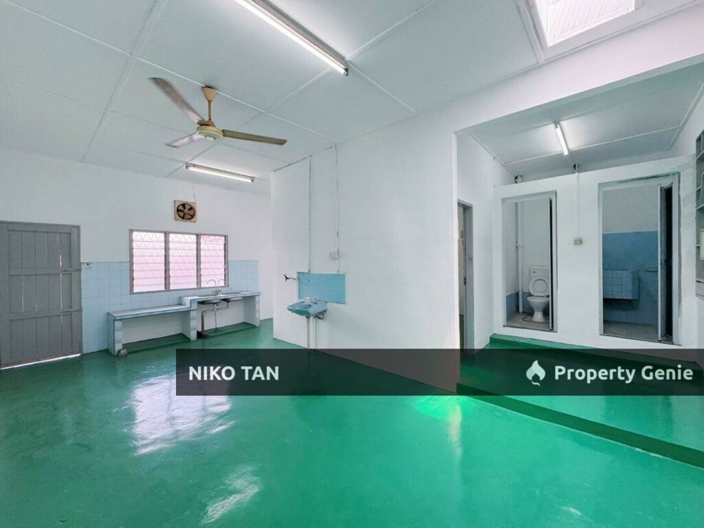 For Sale Taman Kulai Besar @ Jln Jambu Laut Single Storey Large Size