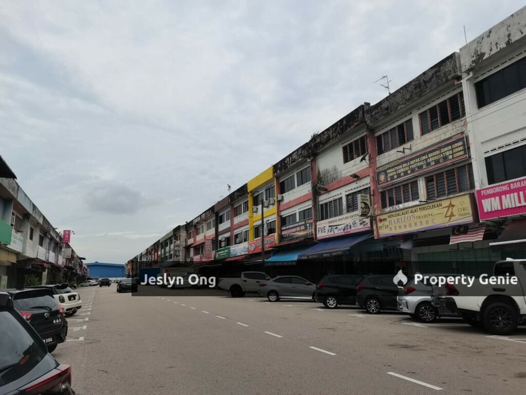 2 Storey Shoplot @ Jln Dedap (Wholesale Street) Tmn Johor Jaya for Rent