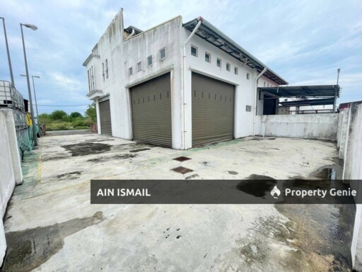 WAREHOUSE SEMI-D TAMAN INDUSTRI PAKA, DUNGUN
