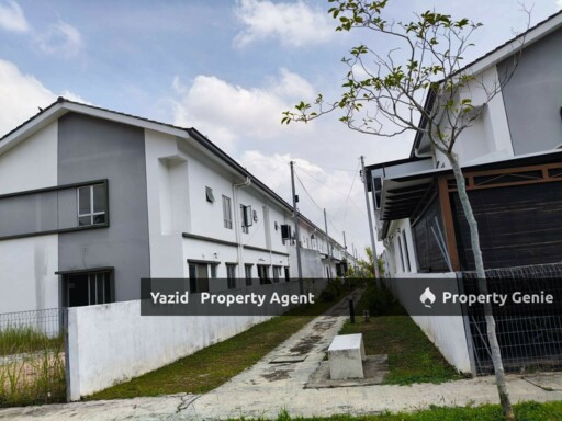 Corner Lot, LBS Rentak Perdana, Puncak Alam