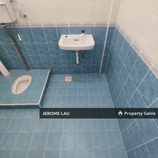 Sri Kluang Double Storey End Lot House for Sale