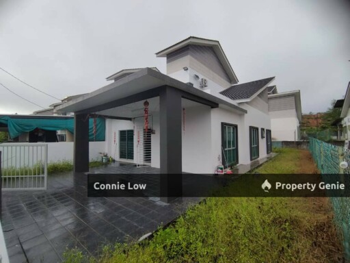 Fully Renovated 1.5 Storey Semi Detached Sungai Siput Sungai Buloh for Sale