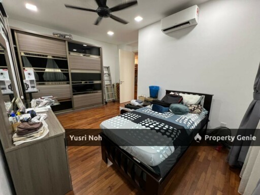 Endlot 3 Storey Camelia Tamansari Rawang - Facing Open