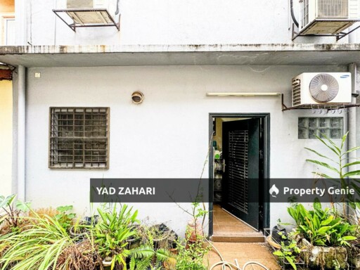 Taman Pinggiran USJ, Subang Jaya | 2-Storey Terrace 4 Bedrooms | RM830K - Renovated with Approval and Well Maintained