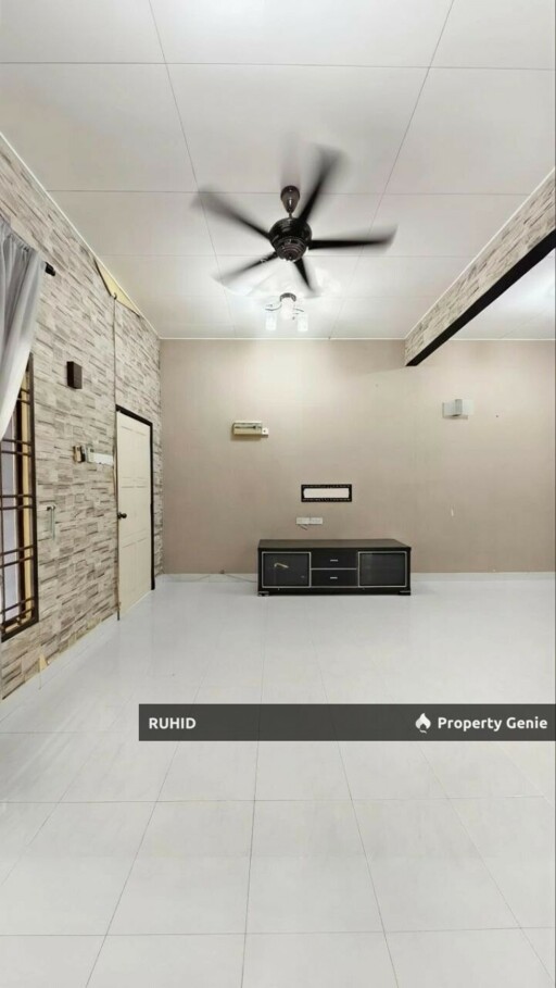 Freehold Seri Austin Single Storey Terrace House 3R2B