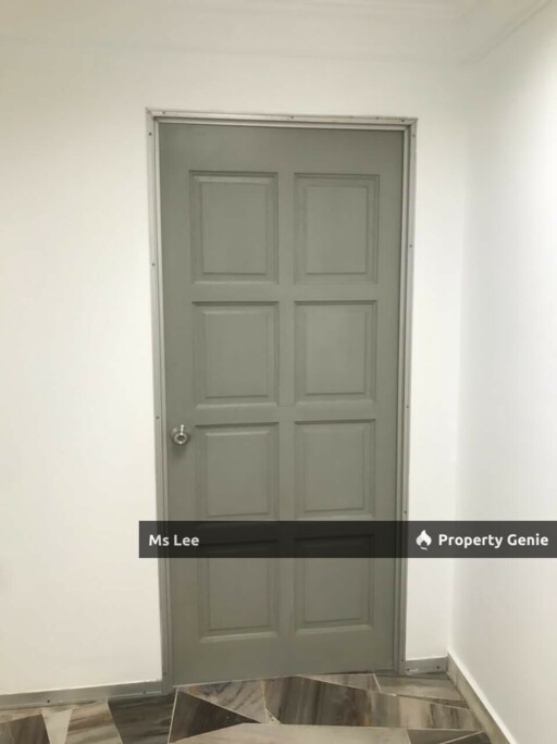 End Lot 2 Storey Town House (1St Floor unit)-Taman Sri Sentosa @ Klang-Ready 31/10