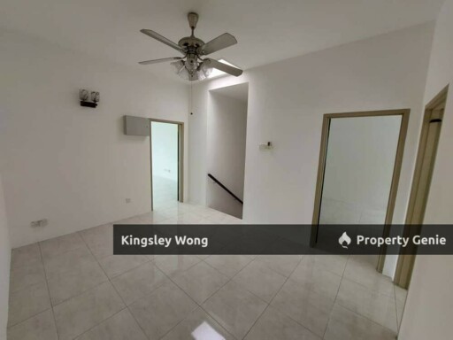 Pengkalan Pengkalan Tiara Double Storey Terrace House Gated Guarded Renovated