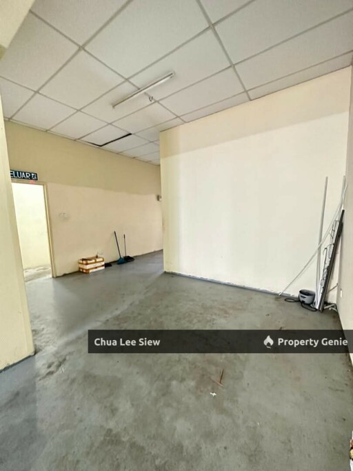 Double Storey Shoplot for Sale at Pekan Nanas, Taman Emas Merah