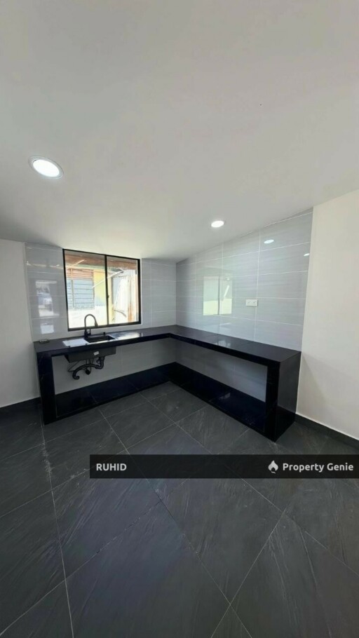 Renovated Single Storey House at Kampung Kiambang, Ulu Tiram