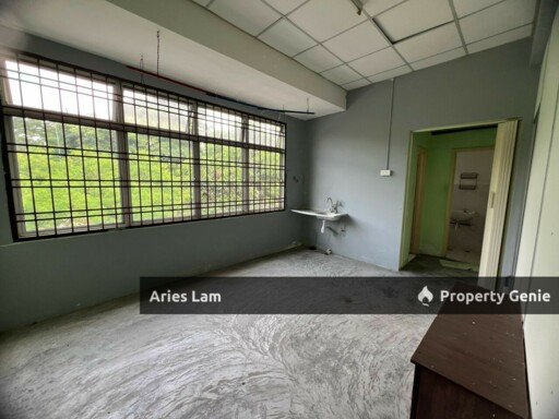 Double Storey Shoplot @ Setia Indah, Near Mount Austin