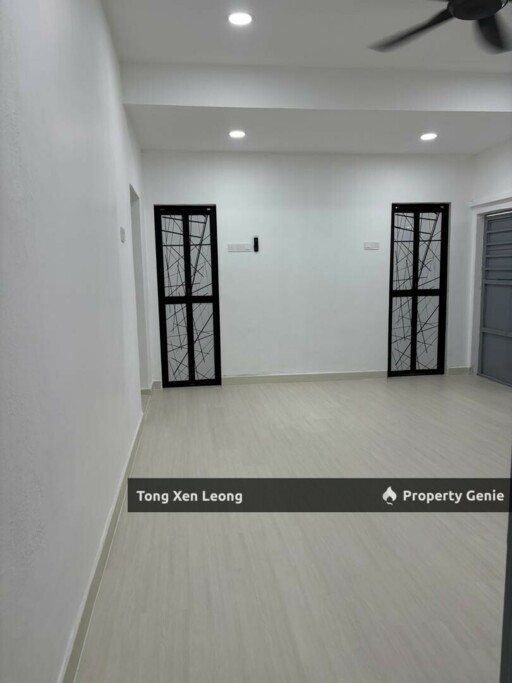 Taman Seaview, Ujong Pasir