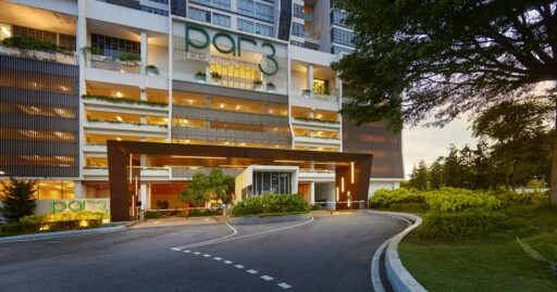Par 3 Condo & Condo Villa