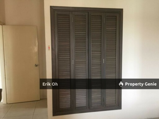 East Lake Residence Seri Kembangan  For Sale Corner Unit 1093sqft