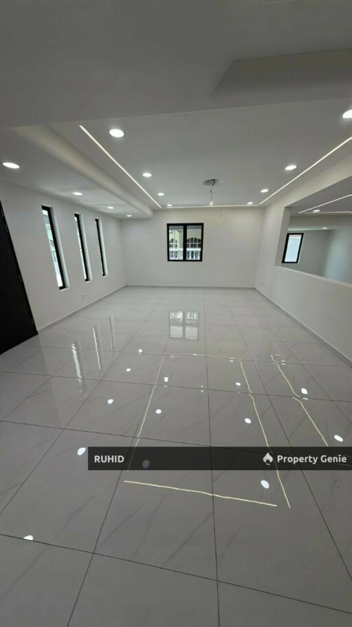 Non-Bumi Freehold Semi-D House at Taman Skudai Baru