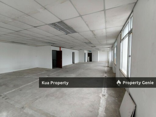 Big Size 3rd Floor Corner Shoplot For Rent! Located at Jalan Kulas, Satok