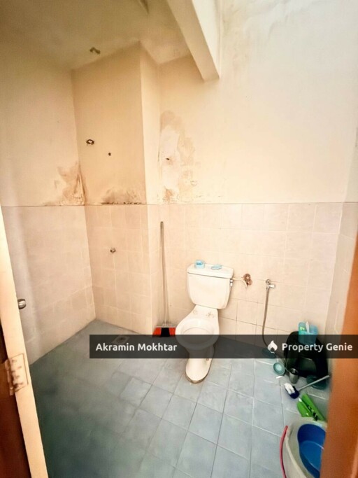 2 Storey Terrace Bandar Nusaputra, Puchong  .