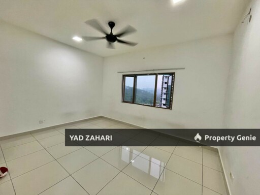 Residensi Zamrud, Kajang | RM330K - Corner Unit, Semi Furnished, Freehold and Facing Pool