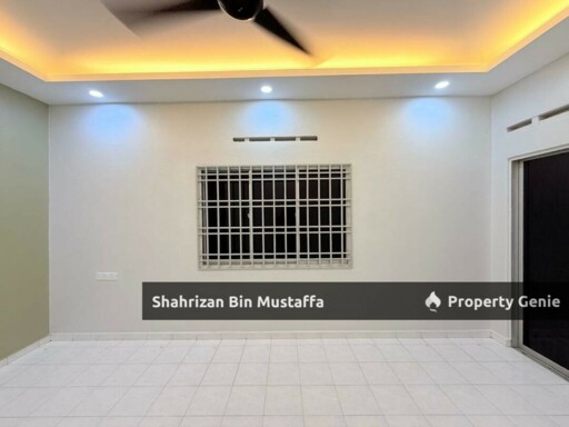 International Lot, End Lot, Taman Flora Heights, Pasir Gudang, Johor