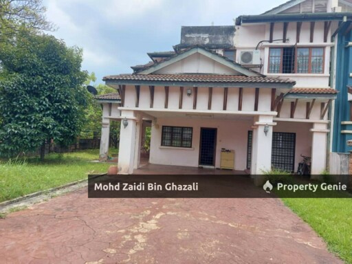 Corner Double Storey Terrace at Bukit Jelutong, Selangor