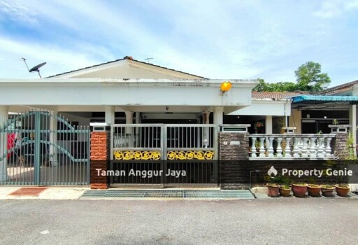 Taman Anggur Jaya
