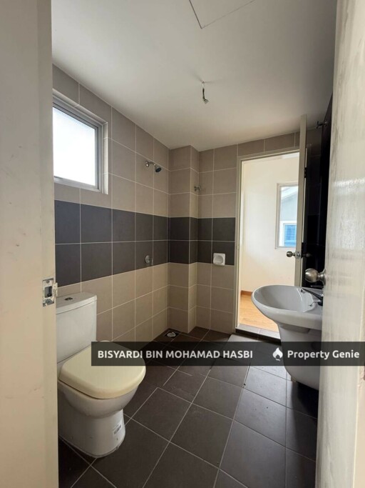 Facing Open 2 Storey Terrace House @ Albury 2, Lenggeng, Mantin. (Gated & Guarded)