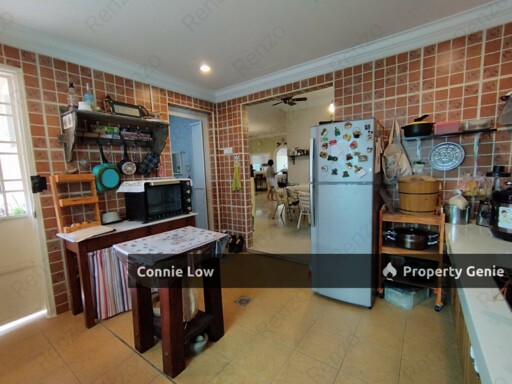 Pengkalan Pinggiran Double Storey Bungalow Well Keep Unit for Sale