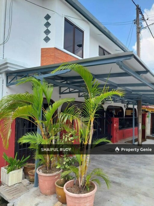 Want to let. Bungalow GF & 1st floor Taman Batu muda