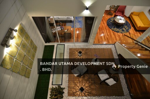 The Effingham, Bandar Utama