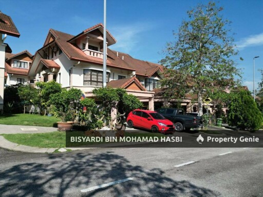 RENOVATED 2.5 STOREY END LOT EXTRA LAND, PRESINT 16 PUTRAJAYA .
