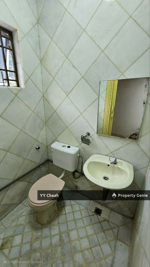 2-storey Intermediate Corner Taman Saikat Gunung Rapat Big House
