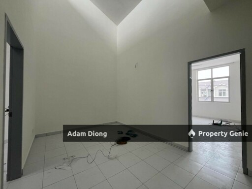 Erica, Bestari Perdana Meridin East, Pasir Gudang