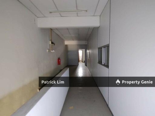 Taman Merdeka Permai [一楼] 店面出租 With Partition