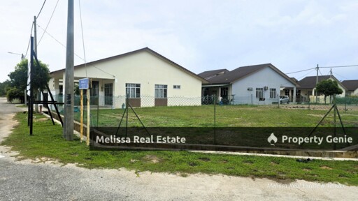 Corner House Huge Space For Rent in Kuantan