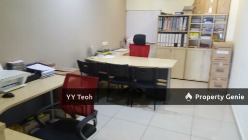 CORNER Cheng Triple Storey Hotel with Land