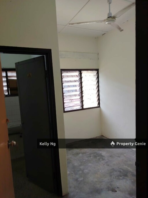 Double Sty House At Sek 25 Tmn Sri Muda Shah Alam. For Rent