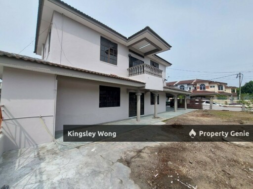 Pengkalan Timur Double Storey Corner House Move in Condition For Sale