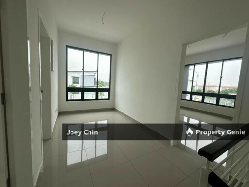 Adda Heights 2 Storey Corner Unit