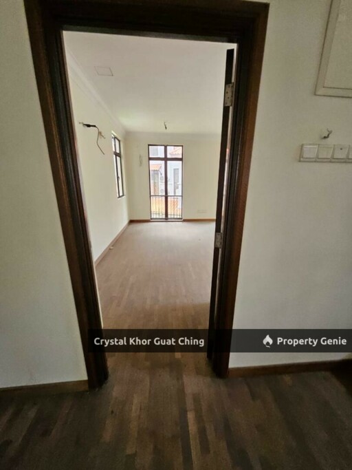 3 Storey Bungalow at D'Residence, Near Queensbay