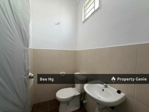 Cassia @ Pulai Mutiara 2.5 Storey Terrace End Lot With Land