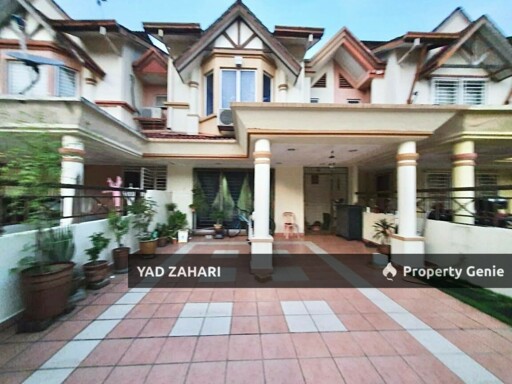 Taman Bukit Subang, Shah Alam | 2-Storey Terrace 4 Bedrooms | RM650K - Fully Extended and Partial Furnished